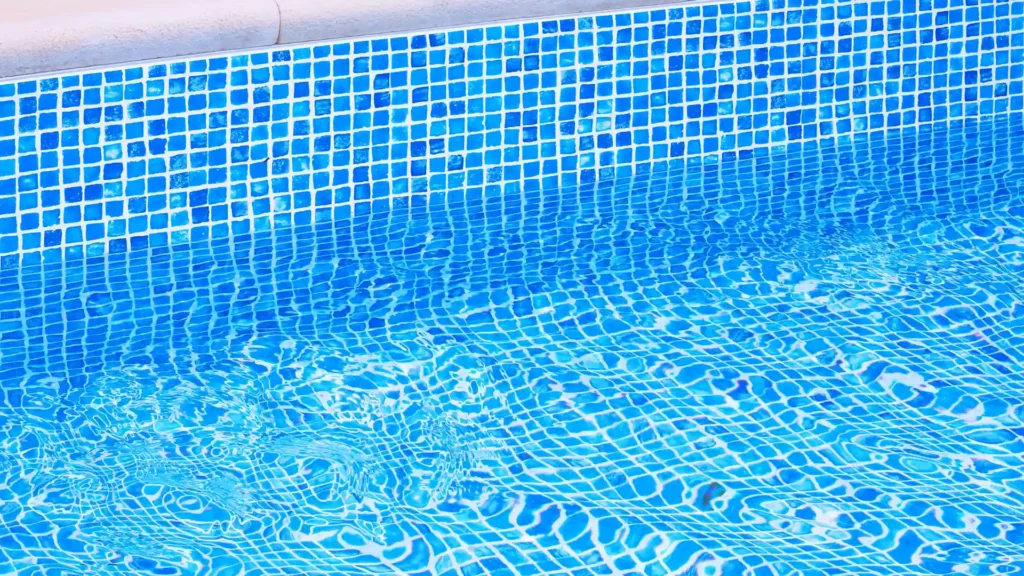 Paroi de piscine parfaitement propre